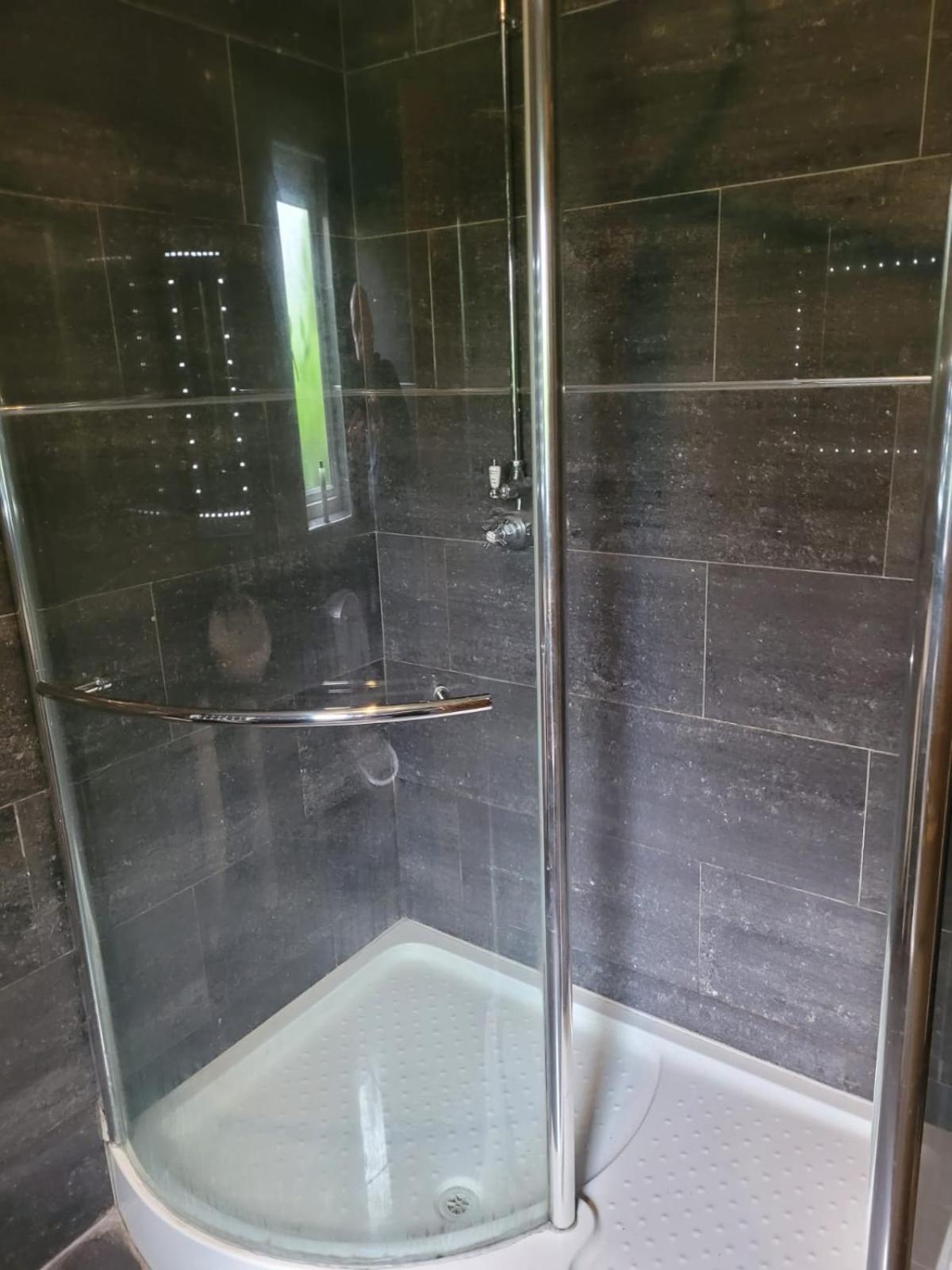 Large En-Suite Room Килларни Экстерьер фото